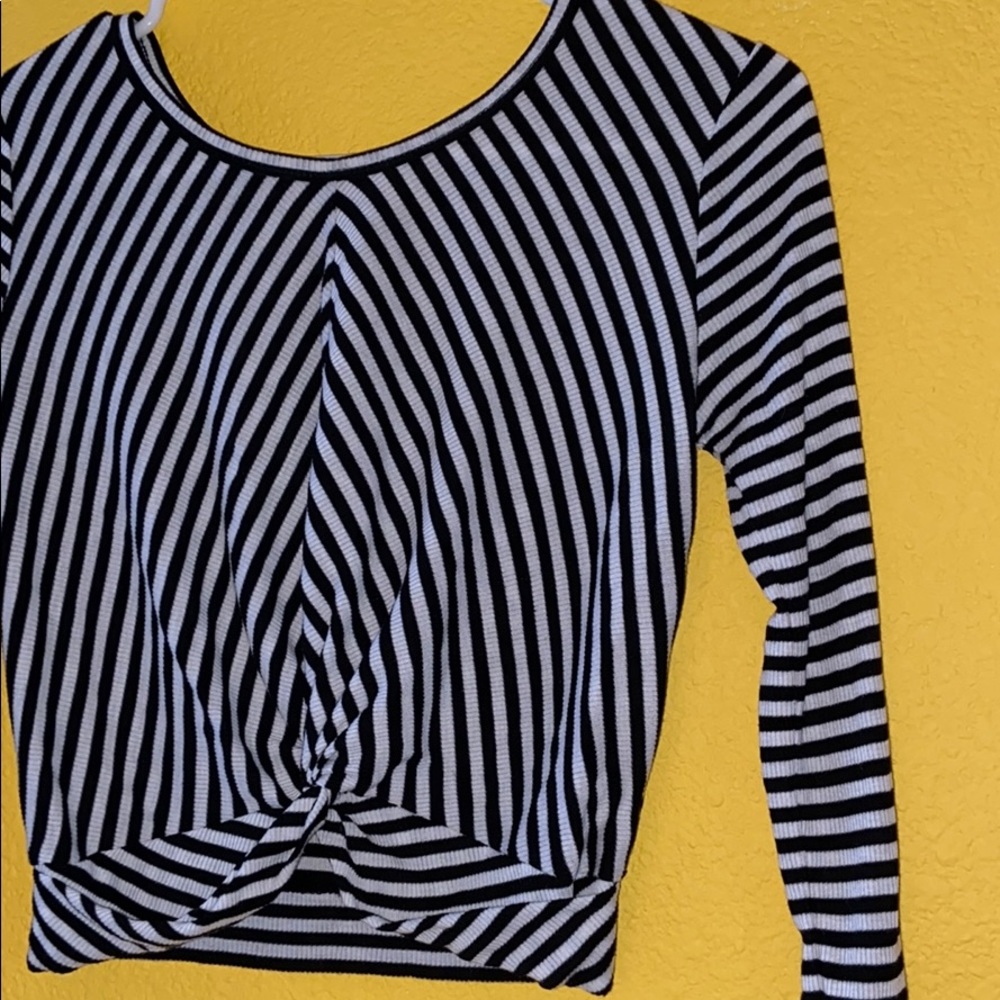 Striped top - Picture 2 of 2